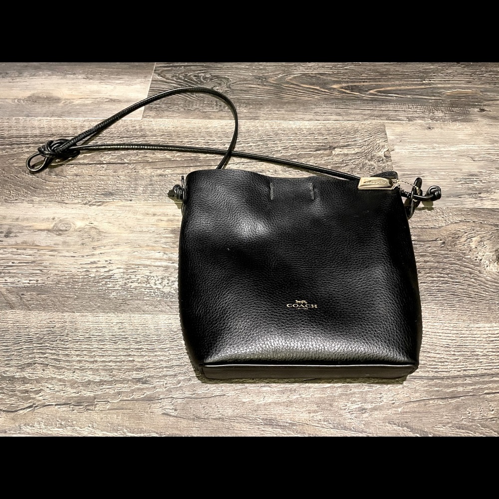 Coach crossbody bucket bag purse